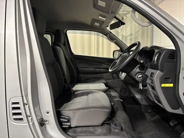 ニッサン　ＮＶ３５０キャラバン