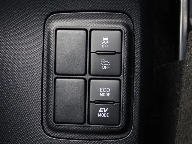 アクア（トヨタ）の車両写真