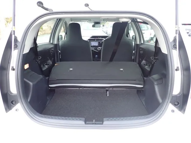 アクア（トヨタ）の車両写真