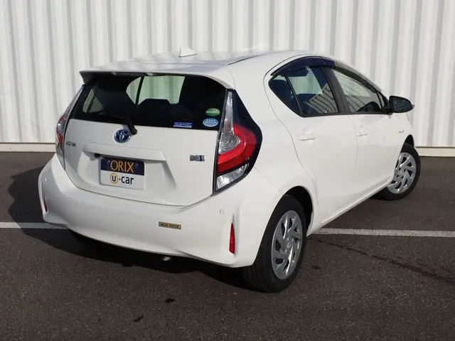 アクア（トヨタ）の車両写真