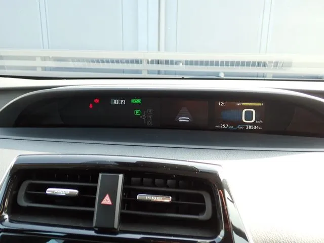 プリウス(トヨタ)の車両写真