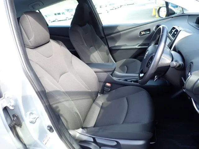 プリウス(トヨタ)の車両写真