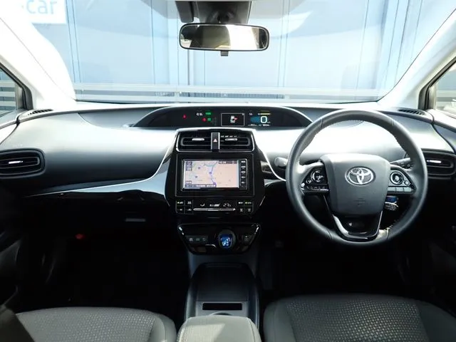 プリウス(トヨタ)の車両写真