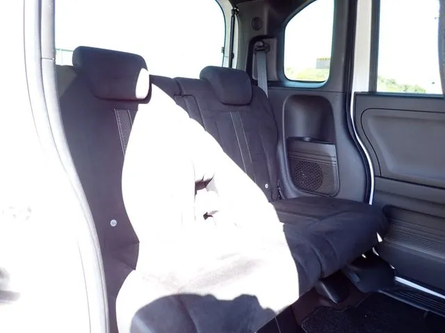 Ｎ　ＢＯＸ　カスタム（ホンダ）の車両写真