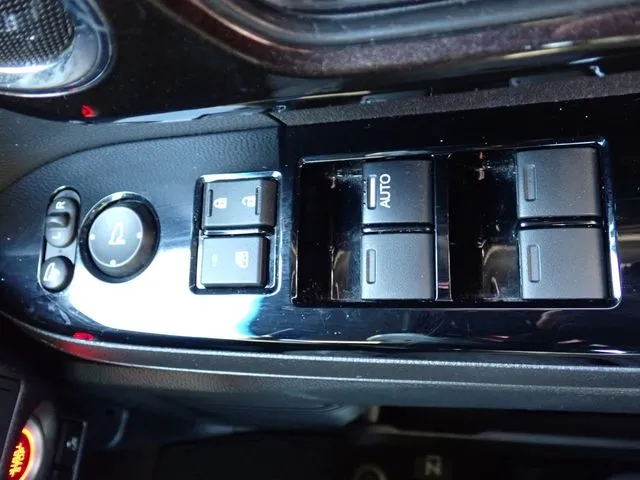 Ｎ　ＢＯＸ　カスタム（ホンダ）の車両写真