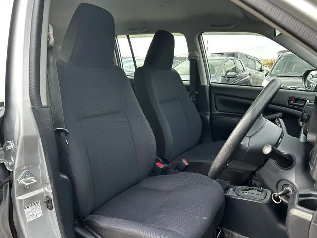 プロボックスバン　２ＷＤ（トヨタ）の車両写真