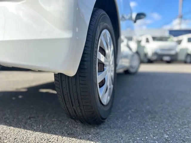 ミラ　イース（ダイハツ）の車両写真