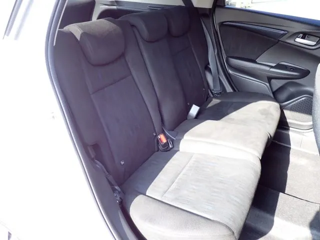 シャトル　ハイブリッド（ホンダ）の車両写真