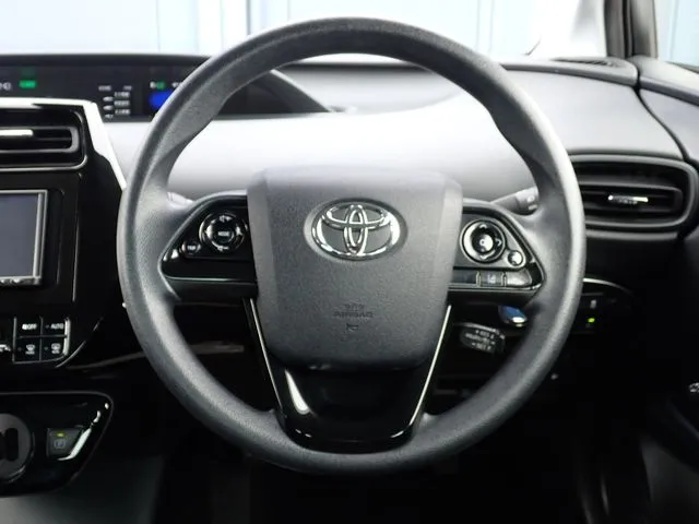 プリウス(トヨタ)の車両写真