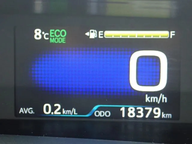 プリウス(トヨタ)の車両写真