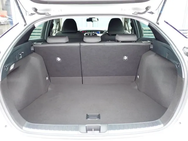 プリウス(トヨタ)の車両写真