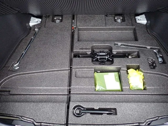 プリウス(トヨタ)の車両写真