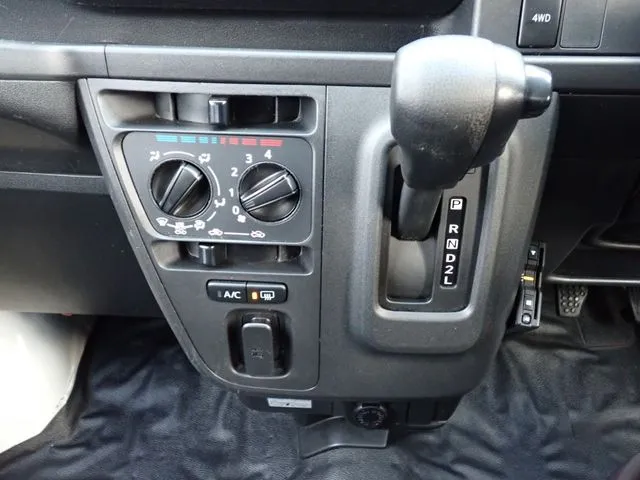 ハイゼットカーゴ　４ＷＤ（ダイハツ）の車両写真