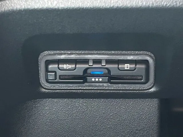 Ｎ　ＢＯＸ　カスタム（ホンダ）の車両写真