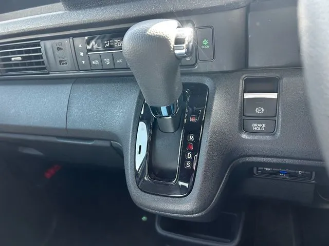 Ｎ　ＢＯＸ　カスタム（ホンダ）の車両写真