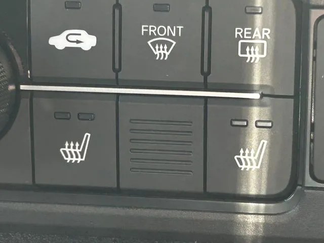 Ｎ　ＢＯＸ　カスタム（ホンダ）の車両写真