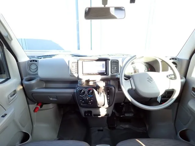 エブリイバン（スズキ）の車両写真