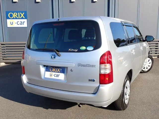 プロボックスバン　ハイブリッド（トヨタ）の車両写真