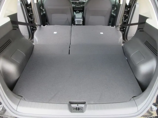 ノート　４ＷＤ（ニッサン）の車両写真