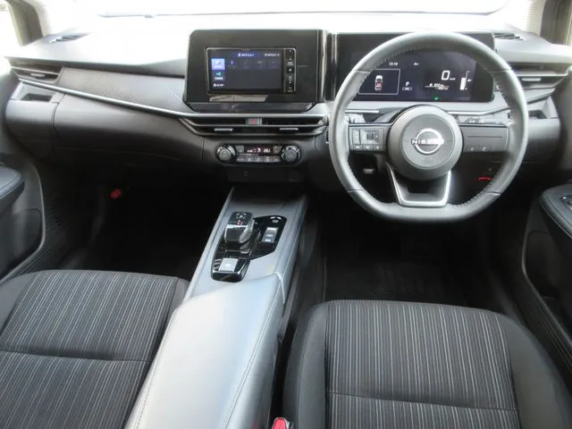 ノート　４ＷＤ（ニッサン）の車両写真