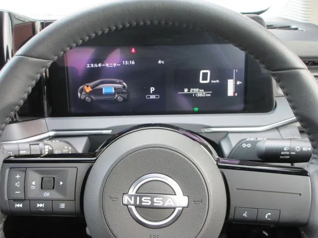 ノート　４ＷＤ（ニッサン）の車両写真