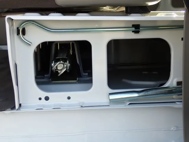 エブリイバン（スズキ）の車両写真