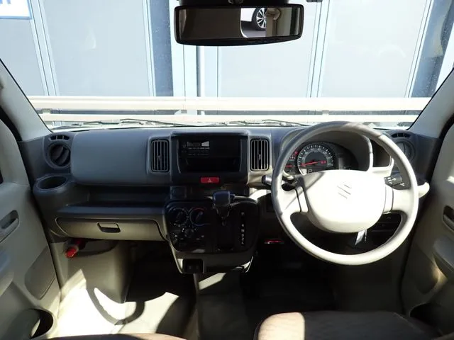 エブリイバン（スズキ）の車両写真