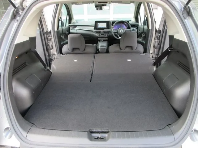 ノート　４ＷＤ（ニッサン）の車両写真