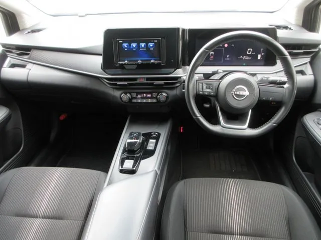 ノート　４ＷＤ（ニッサン）の車両写真