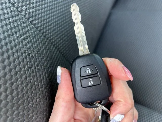 レジアスエースバン 1.15t 2WD(トヨタ)の車両写真