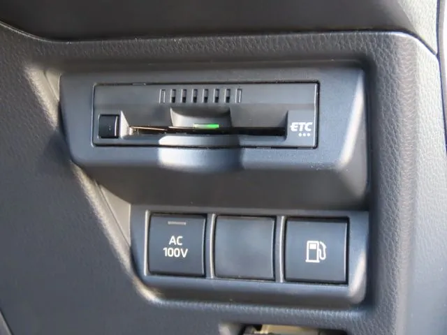 プリウス(トヨタ)の車両写真