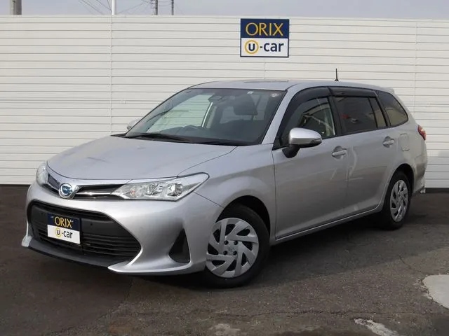 トヨタ カローラフィールダー　ハイブリッド