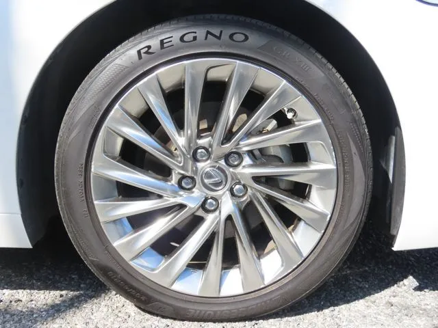 トヨタ　レクサス　ＥＳ３００ｈ