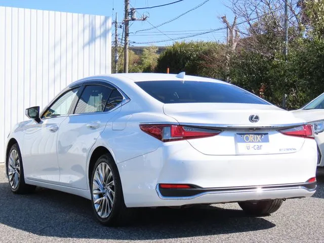 トヨタ　レクサス　ＥＳ３００ｈ