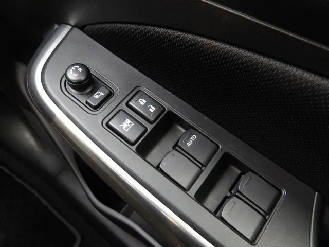 スズキ　スイフト