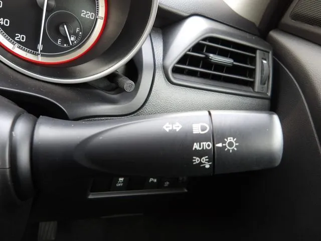 スズキ　スイフト