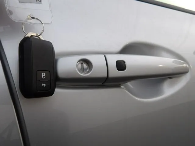 スズキ　スイフト