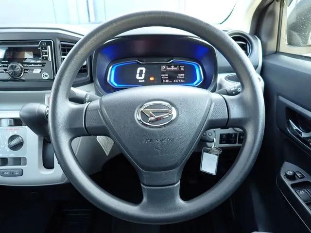 ダイハツ　ミラ　イース