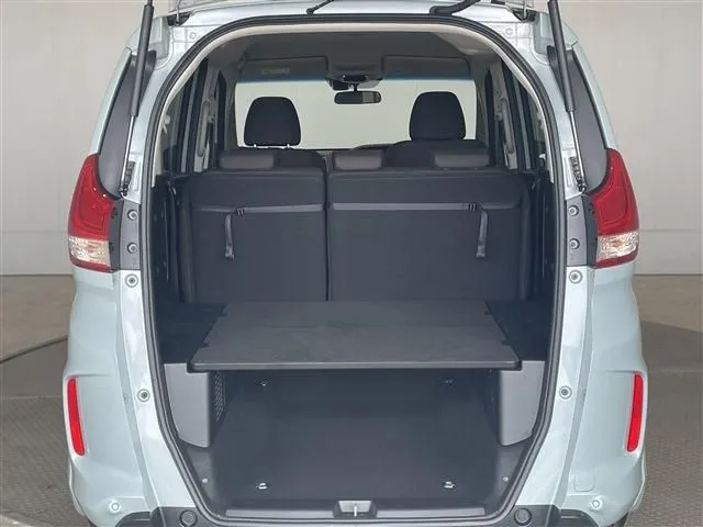 ホンダ　フリードプラス　ハイブリッド