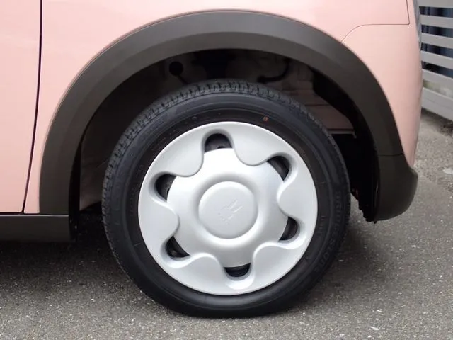 アルト　ラパン（スズキ）の車両写真