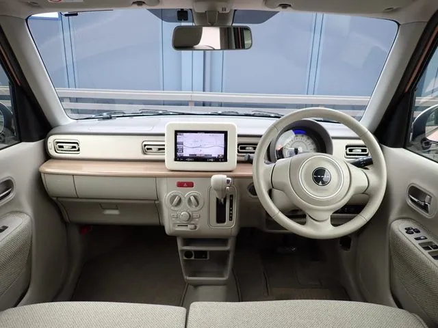 アルト　ラパン（スズキ）の車両写真