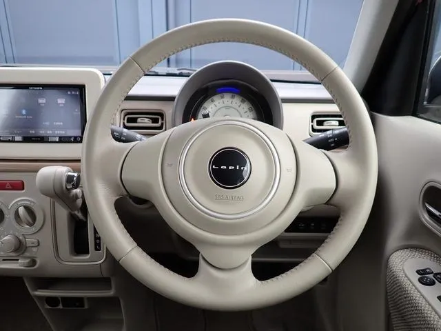 アルト　ラパン（スズキ）の車両写真