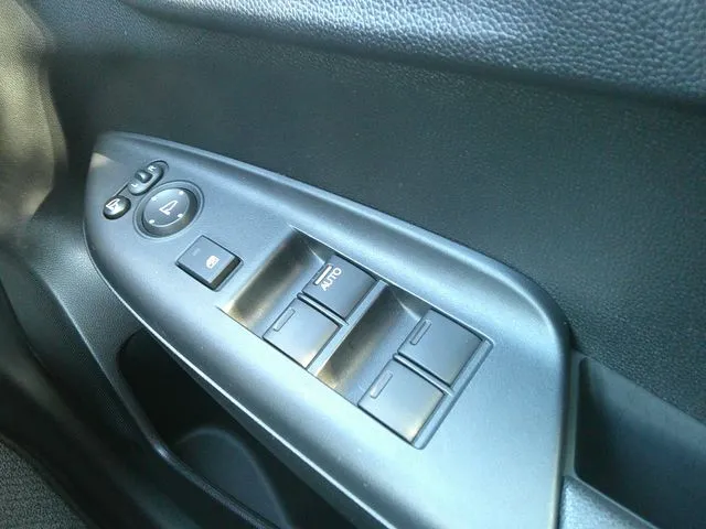 ホンダ シャトル ハイブリッド 4WD