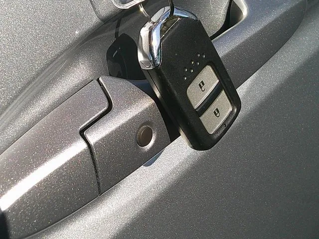 ホンダ シャトル ハイブリッド 4WD