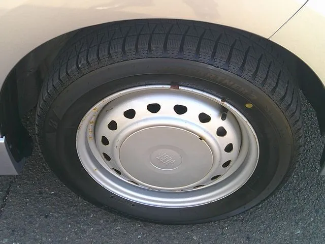 ホンダ シャトル ハイブリッド 4WD