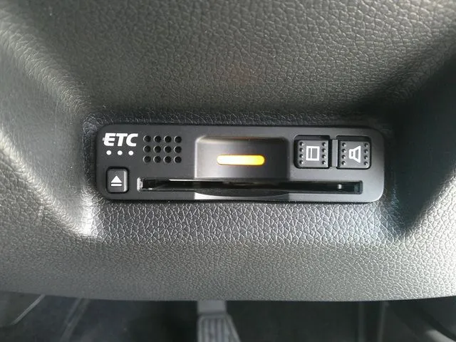 ホンダ シャトル ハイブリッド 4WD