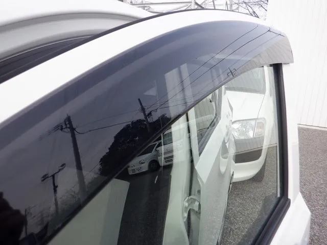 ミラ イース(ダイハツ)の車両写真