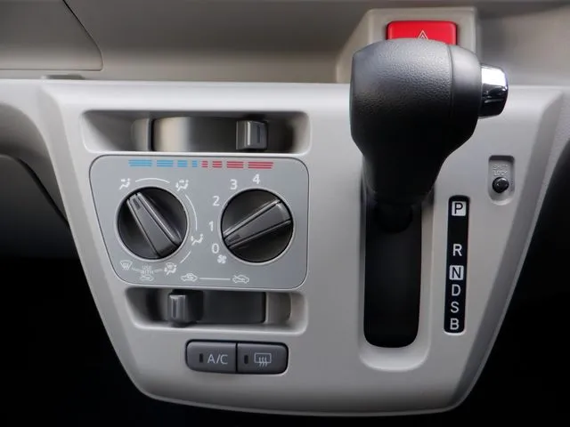 ミラ イース(ダイハツ)の車両写真