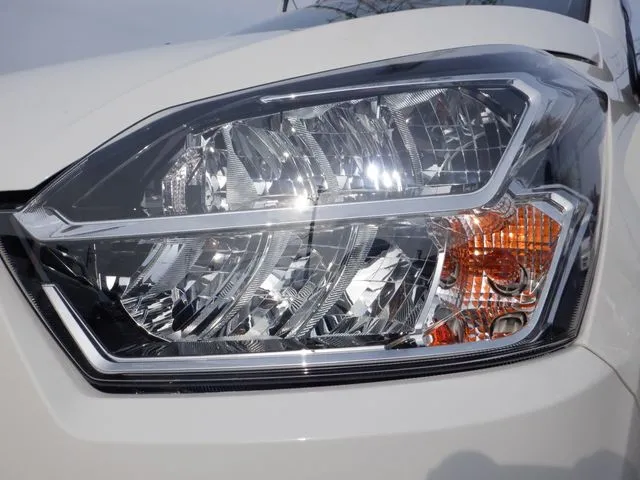 ミラ イース(ダイハツ)の車両写真