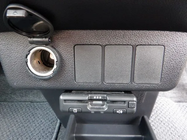 ミラ イース(ダイハツ)の車両写真